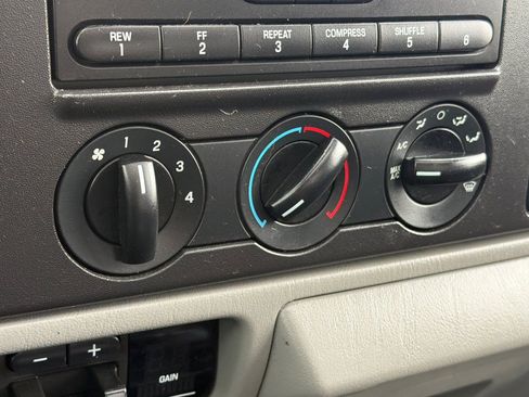 Used 2006 Ford F350 4x4 Crew Cab Super Duty image 19