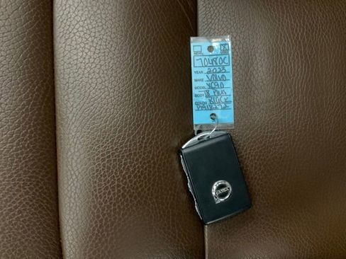 Certified 2023 Volvo XC90 T8 Plus image 43