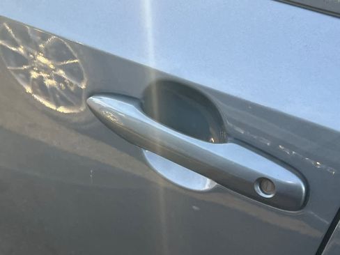 Used 2021 Toyota Corolla LE image 19