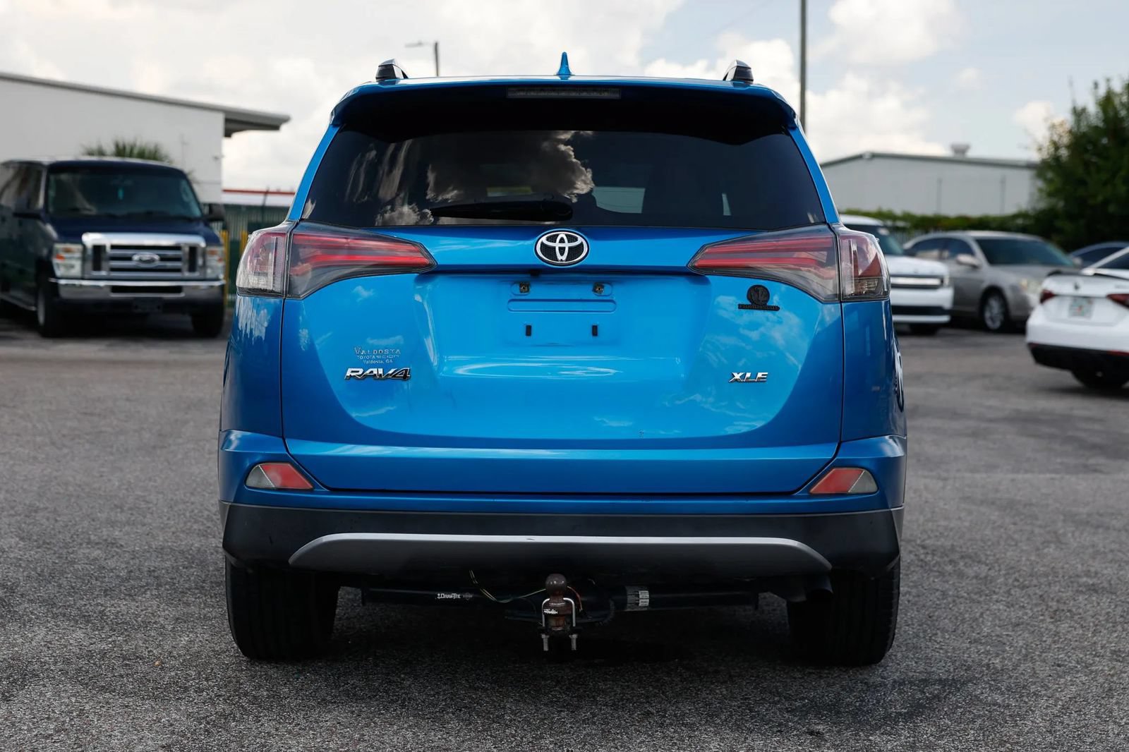 Used 2017 Toyota RAV4 XLE FWD image 4