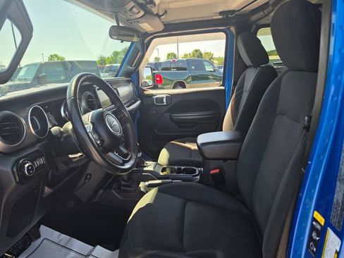 Used 2021 Jeep Gladiator Sport AWD/4WD image 16