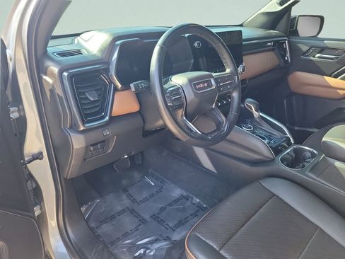 Used 2023 GMC Canyon AT4 w/ AT4 Premium Package AWD/4WD image 14