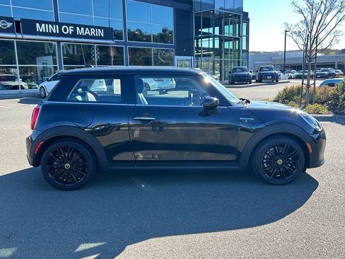 Used 2024 MINI Cooper SE image 6