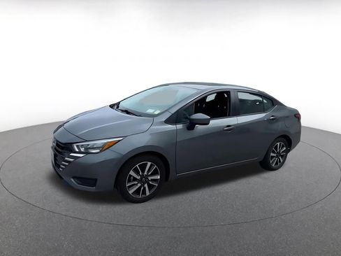 Used 2025 Nissan Versa SV FWD image 8