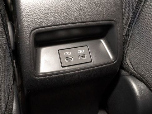 Used 2025 Toyota Corolla LE image 7