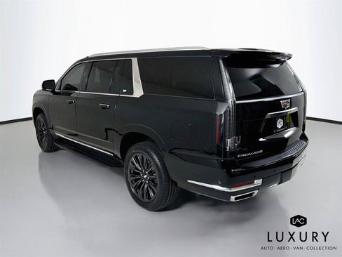 Used 2025 Cadillac Escalade ESV Premium Luxury AWD/4WD image 8