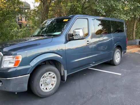 Used 2019 Nissan NV 3500 SL RWD image 10