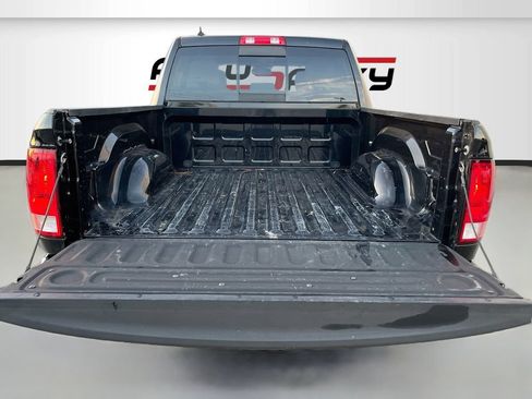 Used 2018 RAM 1500 Big Horn AWD/4WD image 24
