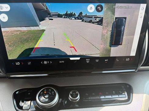 New 2027 Ford Expedition Active AWD/4WD image 4