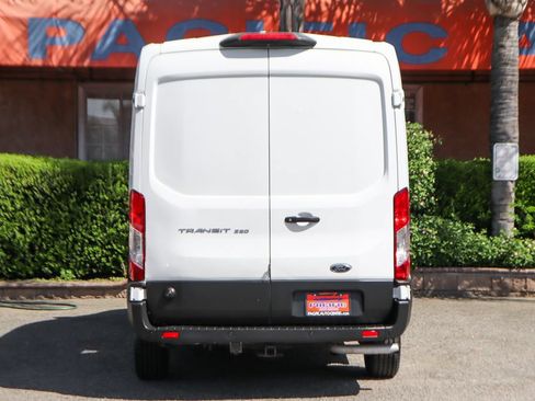 Used 2022 Ford Transit 250 Medium Roof RWD image 7