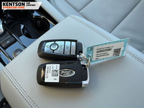 Used 2025 Ford Explorer Platinum w/ LUX Leather Package image 46