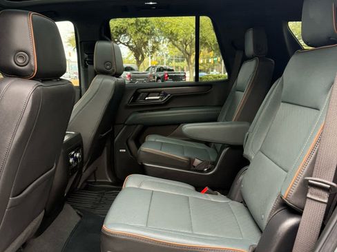 Used 2025 GMC Yukon AT4 w/ AT4 Premium Package image 8