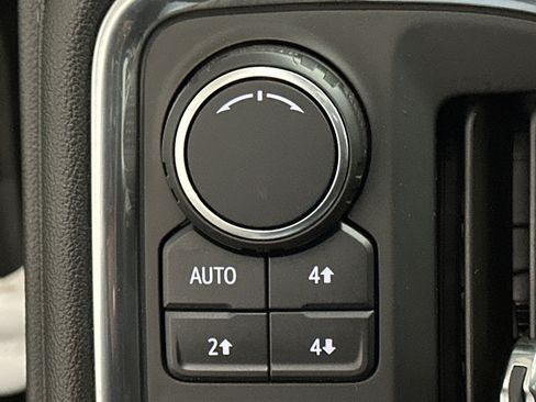 Used 2019 Chevrolet Silverado 1500 High Country w/ Z71 Off-Road Package image 43