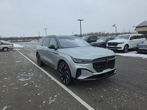 Certified 2024 Lincoln Nautilus Reserve w/ Equipment Group 203A image 3