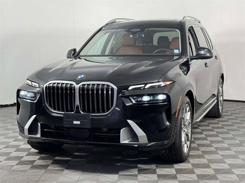 Used 2023 BMW X7 xDrive40i image 7