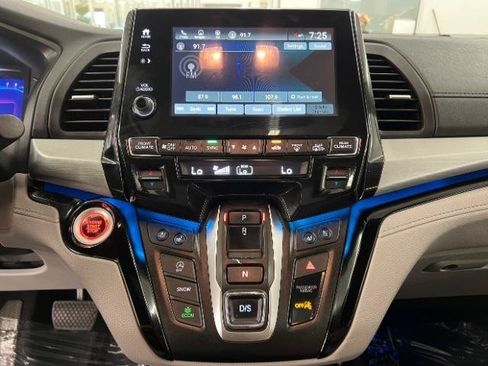 Used 2019 Honda Odyssey Elite image 16