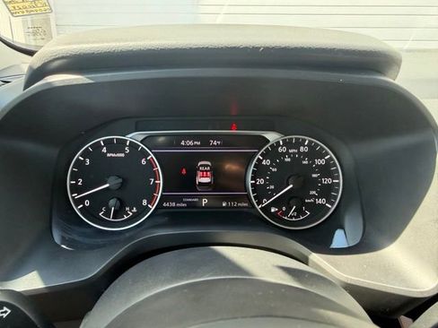 Used 2024 Nissan Rogue SV w/ SV Premium Package FWD image 22