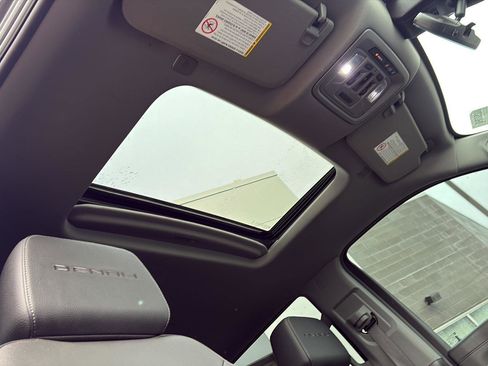 Used 2023 GMC Sierra 2500 Denali w/ Denali Ultimate Package image 26