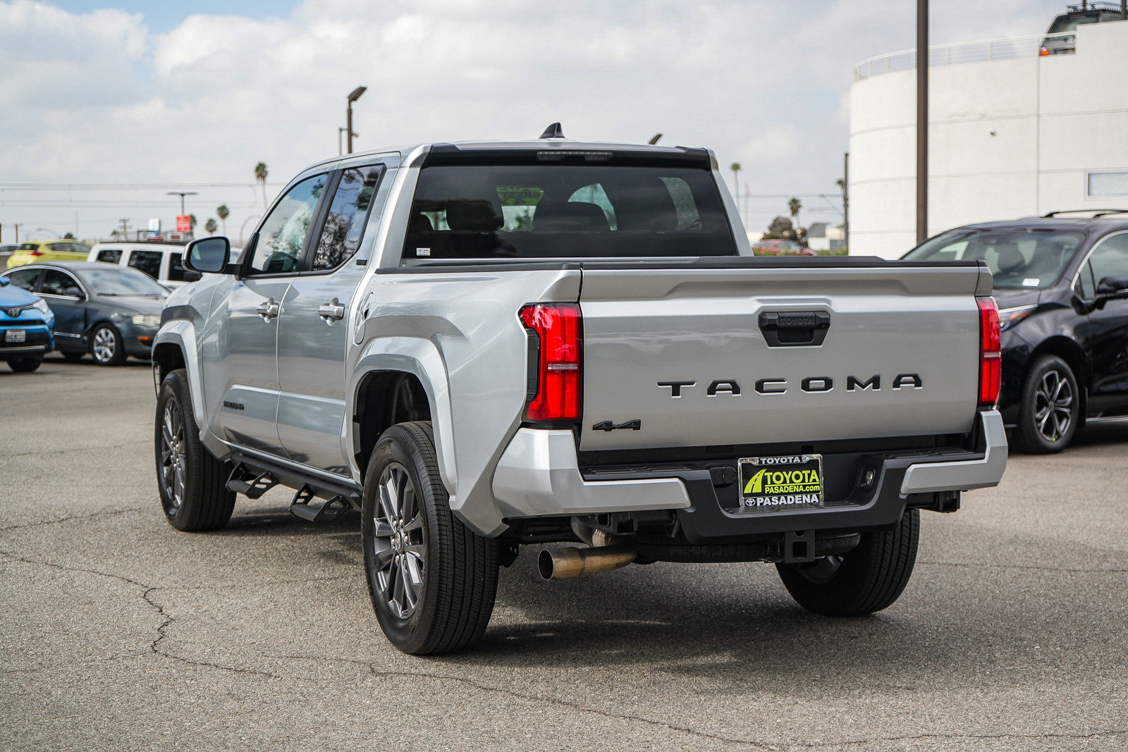 Used 2026 Toyota Tacoma SR5 AWD/4WD image 8