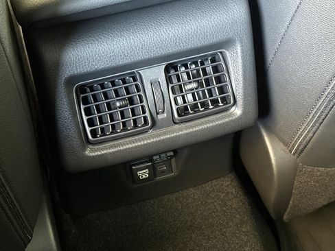 New 2026 Toyota Camry Hybrid FWD image 14