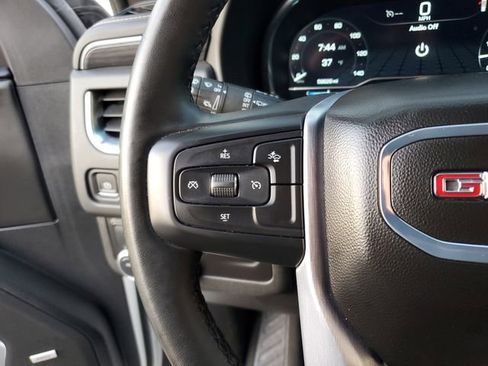 Used 2024 GMC Yukon SLT image 28