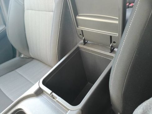 Used 2025 Nissan Sentra SV FWD image 47