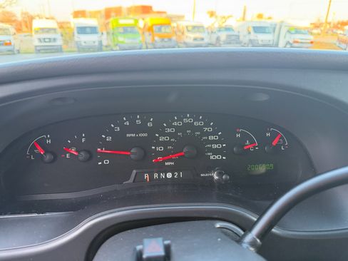 Used 2008 Ford E-350 and Econoline 350 XLT image 21