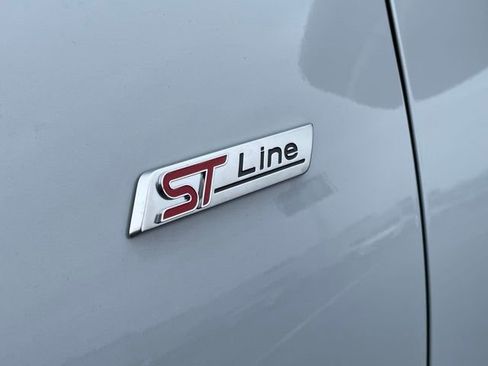 New 2025 Ford Escape ST-Line w/ Tech Pack #1 AWD/4WD image 11