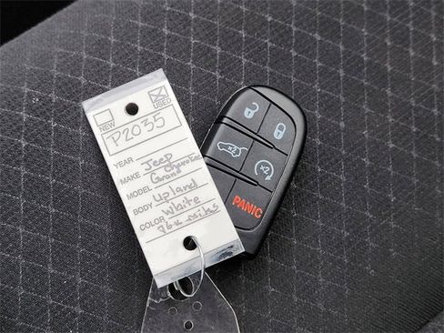 Used 2019 Jeep Grand Cherokee Laredo image 32