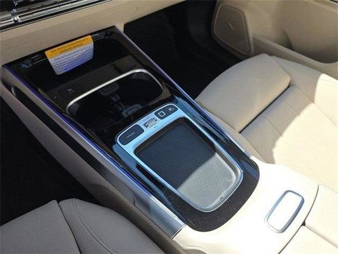 Certified 2026 Mercedes-Benz GLB 250 4MATIC image 36