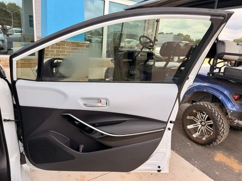 Used 2023 Toyota Corolla XSE FWD image 22