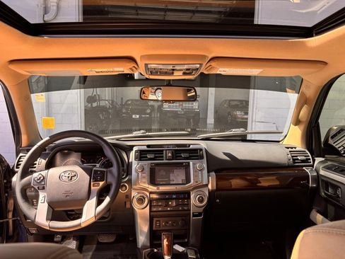 Used 2015 Toyota 4Runner Limited image 7