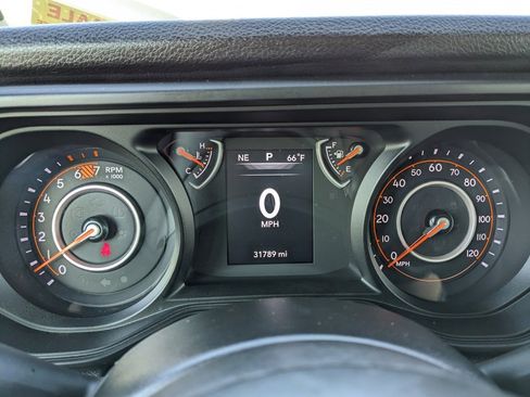 Used 2024 Jeep Wrangler Willys image 25