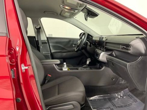 Used 2025 Hyundai Kona SEL FWD image 25
