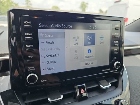Used 2022 Toyota Corolla SE w/ Carpet Mat Package (TMS) FWD image 24