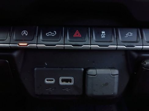 Used 2021 Chevrolet Silverado 1500 Custom AWD/4WD image 10