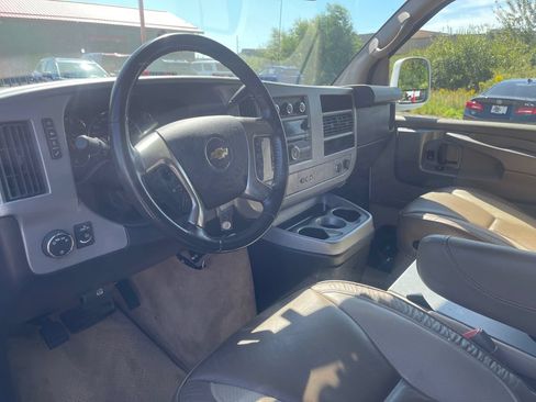 Used 2014 Chevrolet Express 1500 AWD image 35