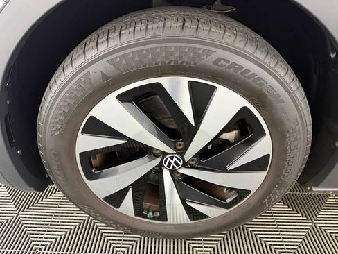 Used 2023 Volkswagen ID.4 Pro RWD image 12