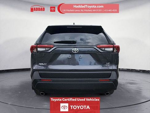 Certified 2022 Toyota RAV4 LE AWD/4WD image 4