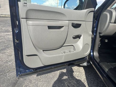 Used 2011 Chevrolet Silverado 1500 W/T w/ LS Package AWD/4WD image 22