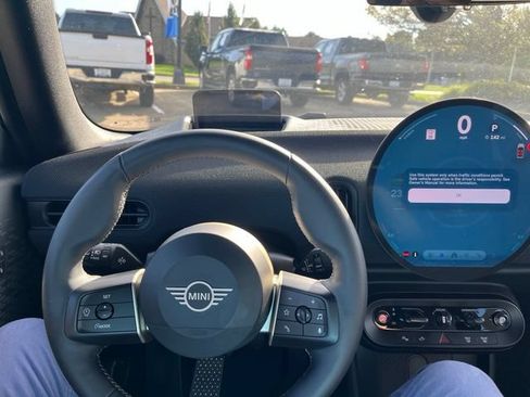 Used 2025 MINI Cooper S FWD image 14
