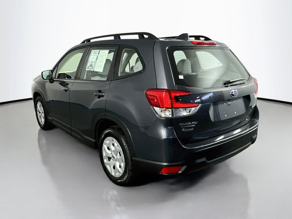 Used 2022 Subaru Forester AWD/4WD image 5