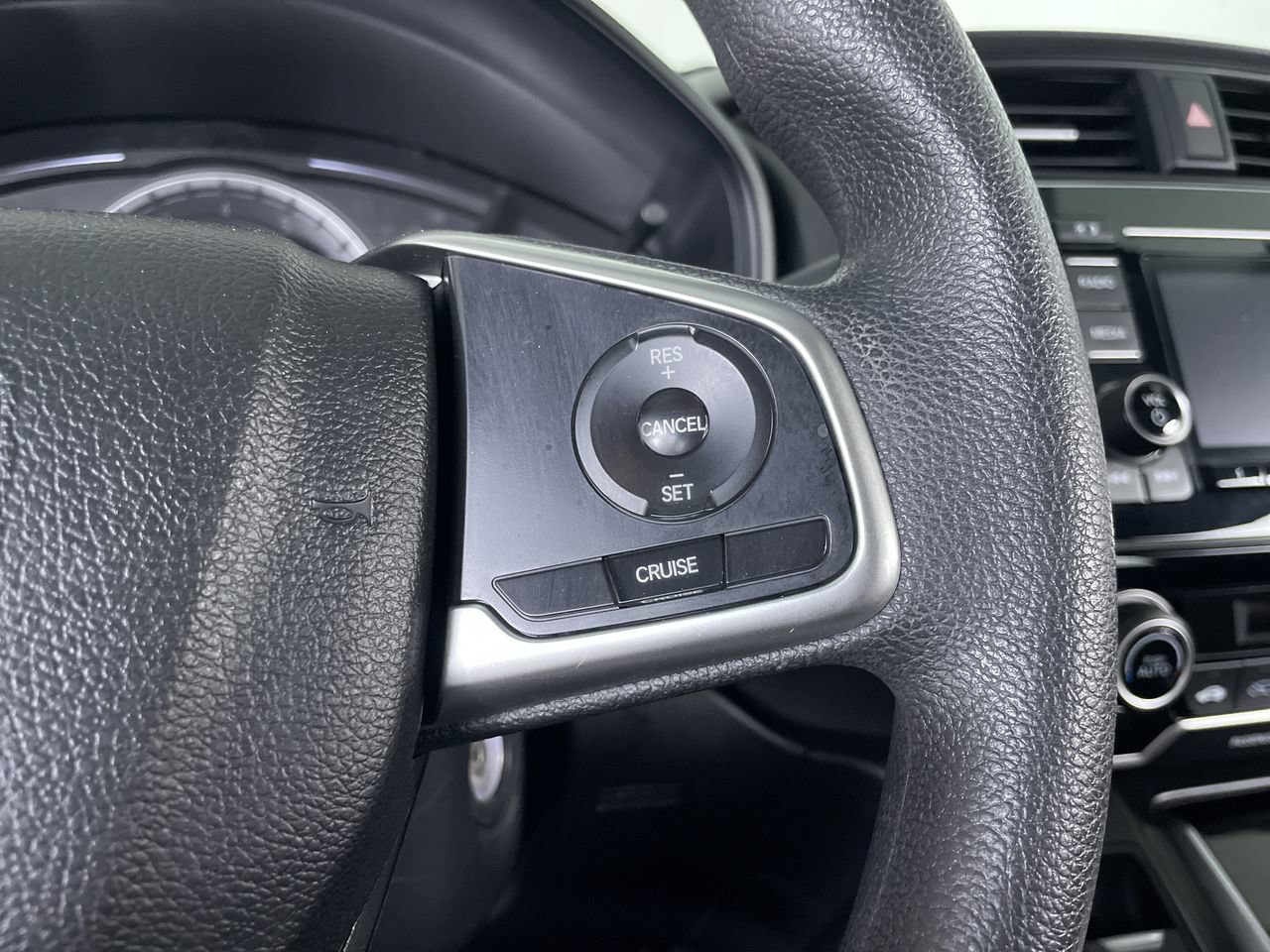 Used 2018 Honda CR-V LX image 27