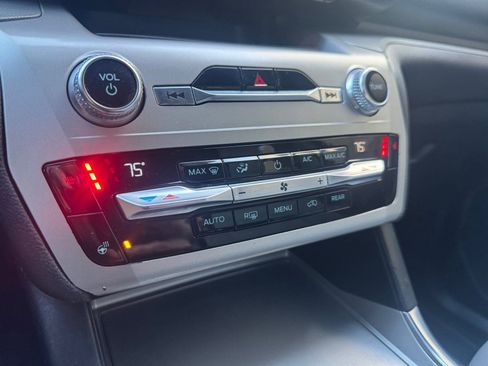 Certified 2021 Ford Explorer XLT w/ Equipment Group 202A image 24