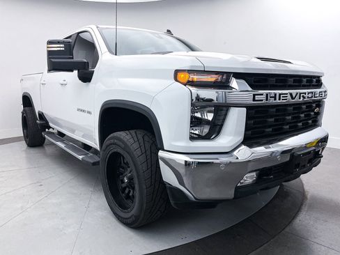 Used 2021 Chevrolet Silverado 2500 LT w/ Convenience Package image 14