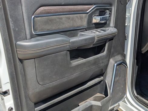Used 2026 RAM 2500 Laramie AWD/4WD image 14