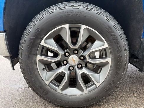 Certified 2024 Chevrolet Silverado 1500 LT w/ Protection Package AWD/4WD image 9