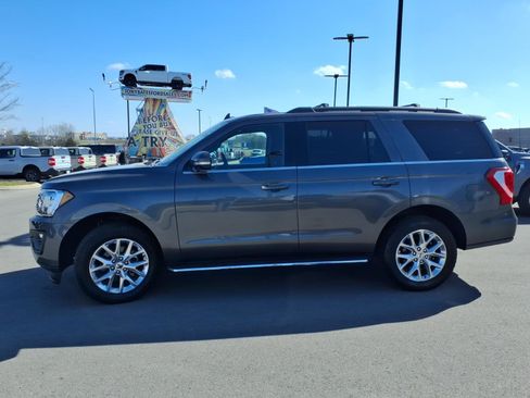 Certified 2021 Ford Expedition XLT image 6