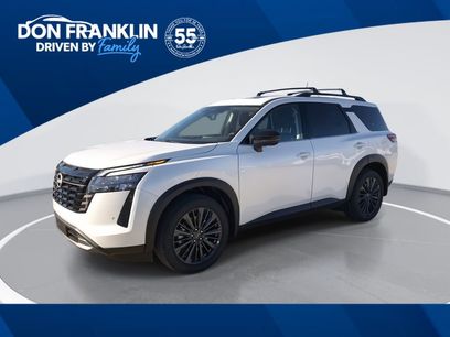 New 2026 Nissan Pathfinder SL w/ SL Premium Package