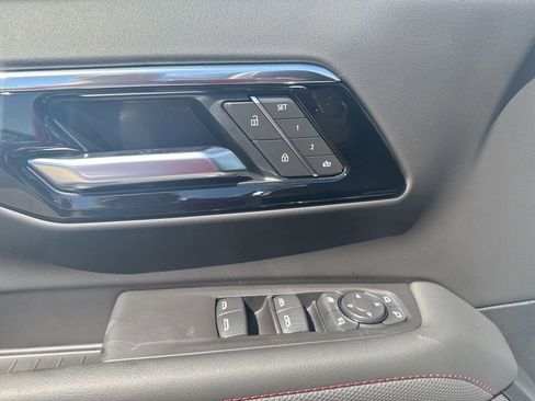 New 2026 Chevrolet Suburban RST AWD/4WD image 26